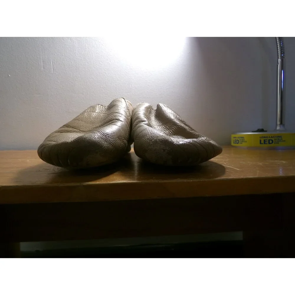Pre-Owned Dance Jazz Shoes DanzNMotion Adult 7M Tan Slip On Leather Split Sole